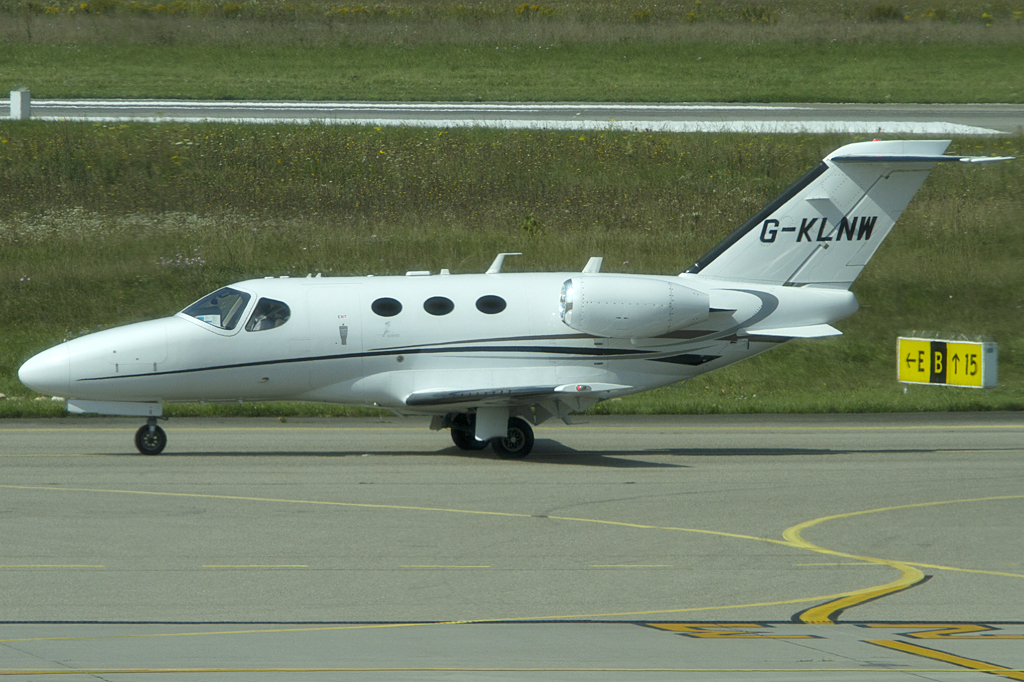Private, G-KLNW, Cessna, 510 Citation Mustang, 20.08.2011, BSL, Basel, Switzerland


