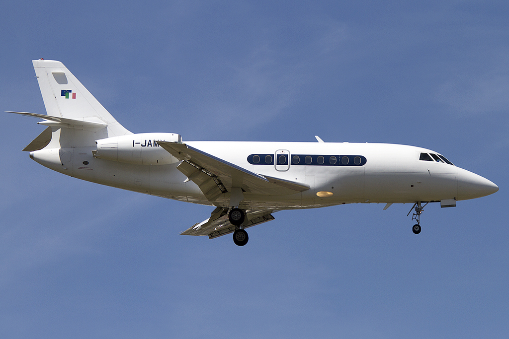 Private, I-JAMY, Dassault, Falcon 2000, 04.08.2012, GVA, Geneve, Switzerland 






