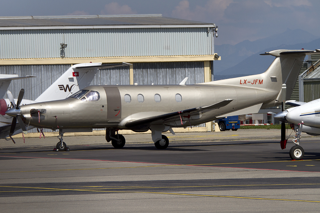 Private, LX-JFM, Pilatus, PC-12-47, 31.07.2011, GVA, Geneve, Switzerland




