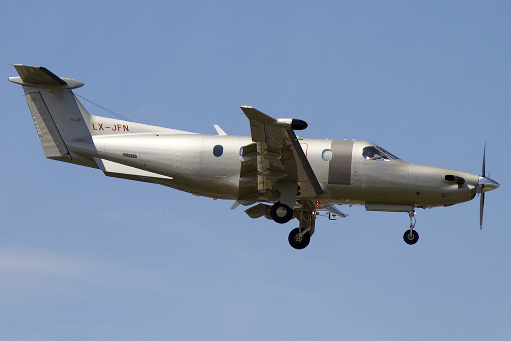 Private, LX-JFN, Pilatus, PC-12-47, 04.08.2012, GVA, Geneve, Switzerland 



