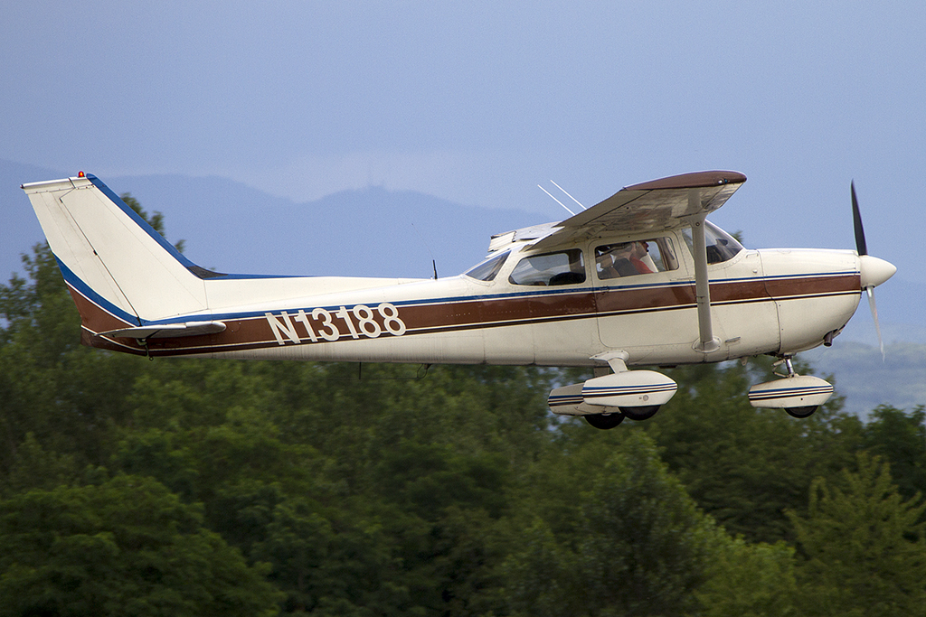 Private, N13188, Cessna, 172M, 12.07.2012, BSL, Basel, Switzerland





