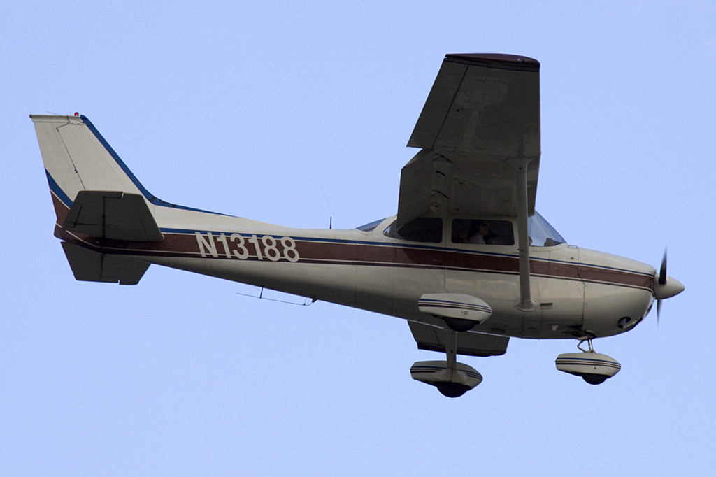 Private, N13188, Cessna, 172M Skyhawk, 20.04.2010, BSL, Basel, Switzerland 


