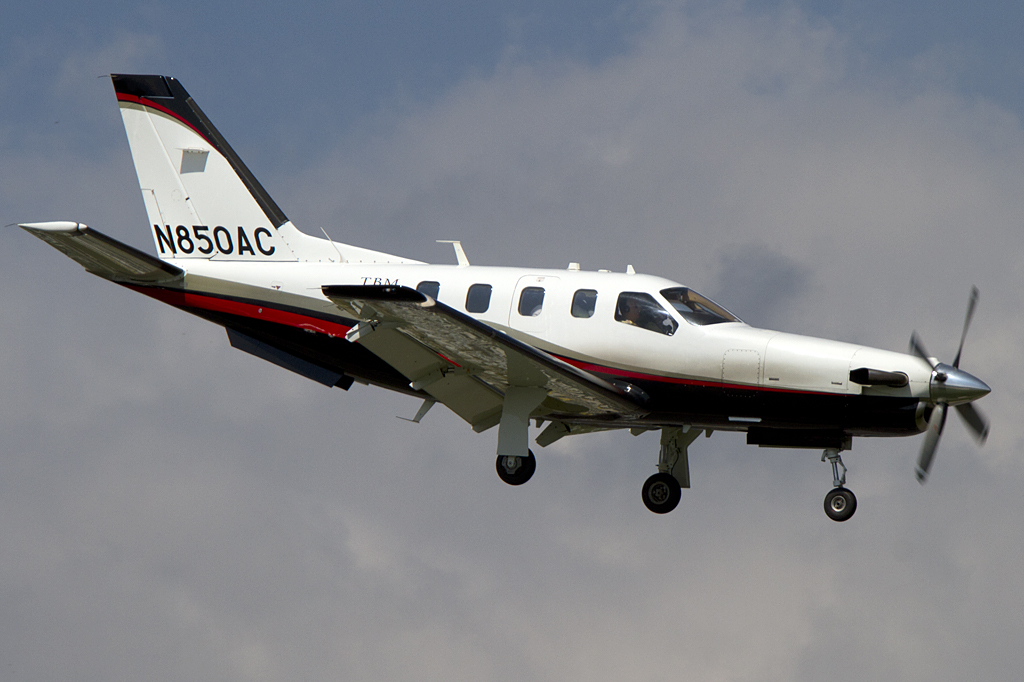 Private, N850AC, Socata, TBM-850, 31.07.2011, GVA, Geneve, Switzerland



