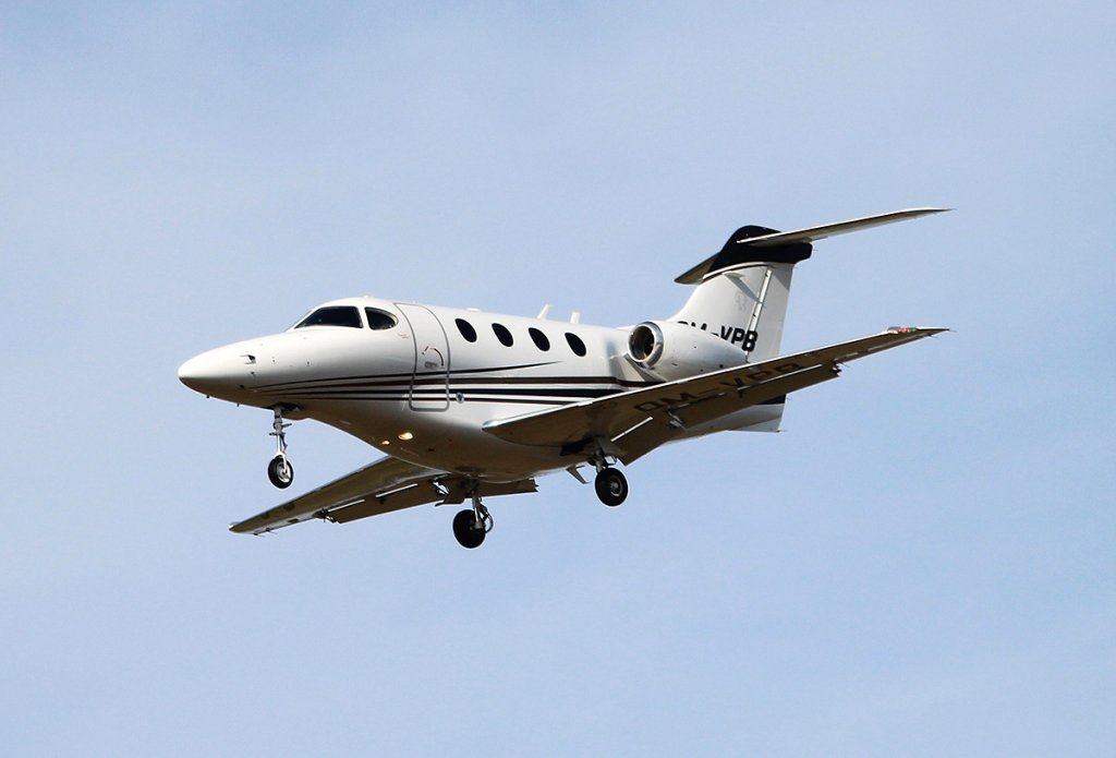 Private Raytheon 390 Premier 1A OM-VPB bei der Landung zur ILA 2012 in Berlin-Schnefeld am 10.09.2012
