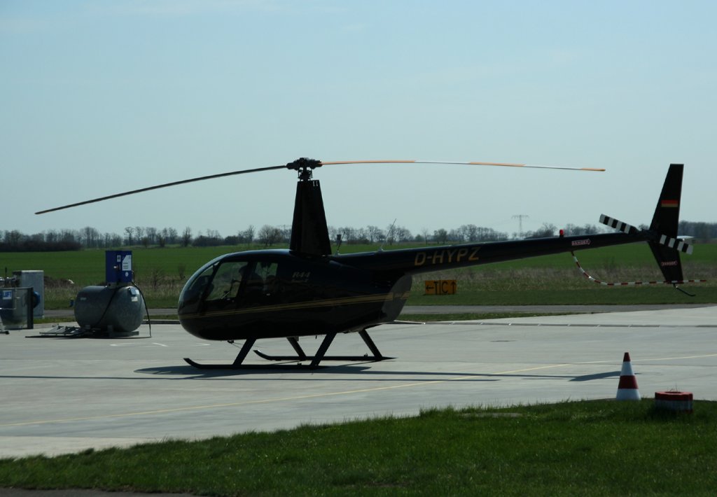 Private Robinson R 44 Raven II D-HYPZ am 17.04.2010 auf dem Flugplatz Strausberg