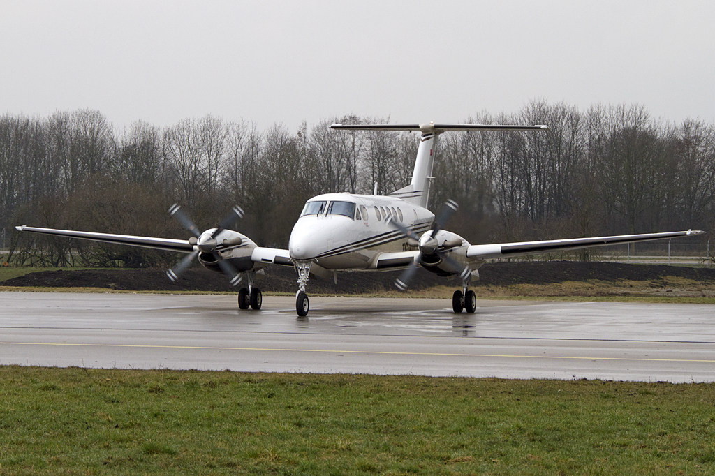 Private, TC-AYK, Beechcraft, King-Air 200, 19.03.2012, AGB, Augsburg, Germany 



