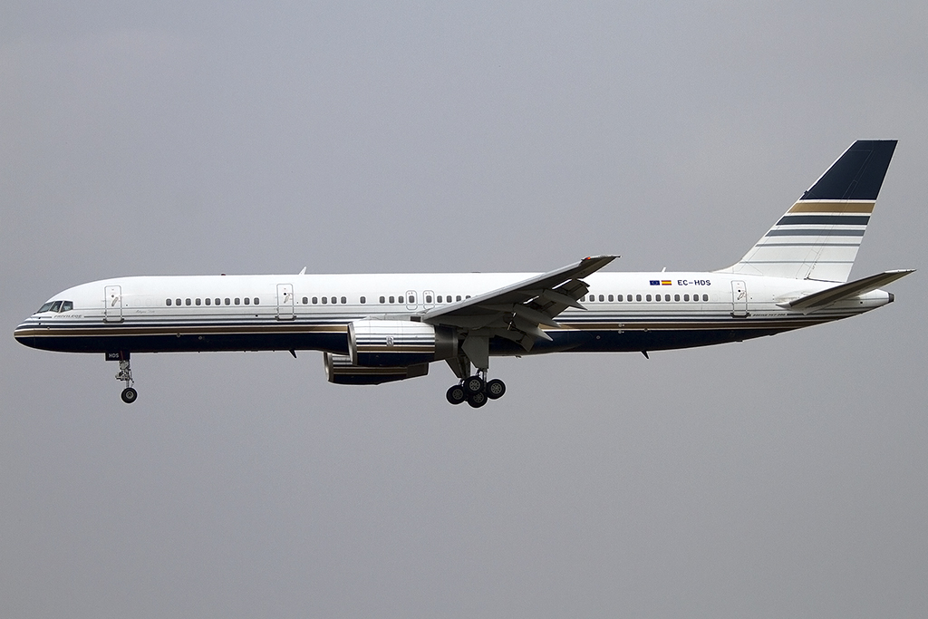 Privilege Style, EC-HDS, Boeing, B757-256, 08.09.2012, BCN, Barcelona, Spain 



