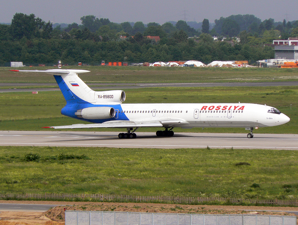 Pulkovo / Rossiya Tu-154M RA-85800 beim Takeoff auf 05R in DUS / EDDL / Düsseldorf am 20.05.2007