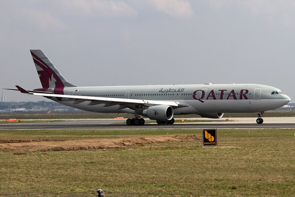 Qatar Airways, A7-AEA, Airbus, A330-302X, 14.04.2012, FRA, Frankfurt, Germany





