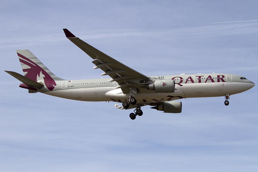 Qatar Airways, A7-AFM, Airbus, A330-202, 11.03.2012, GVA, Geneve, Switzerland 




