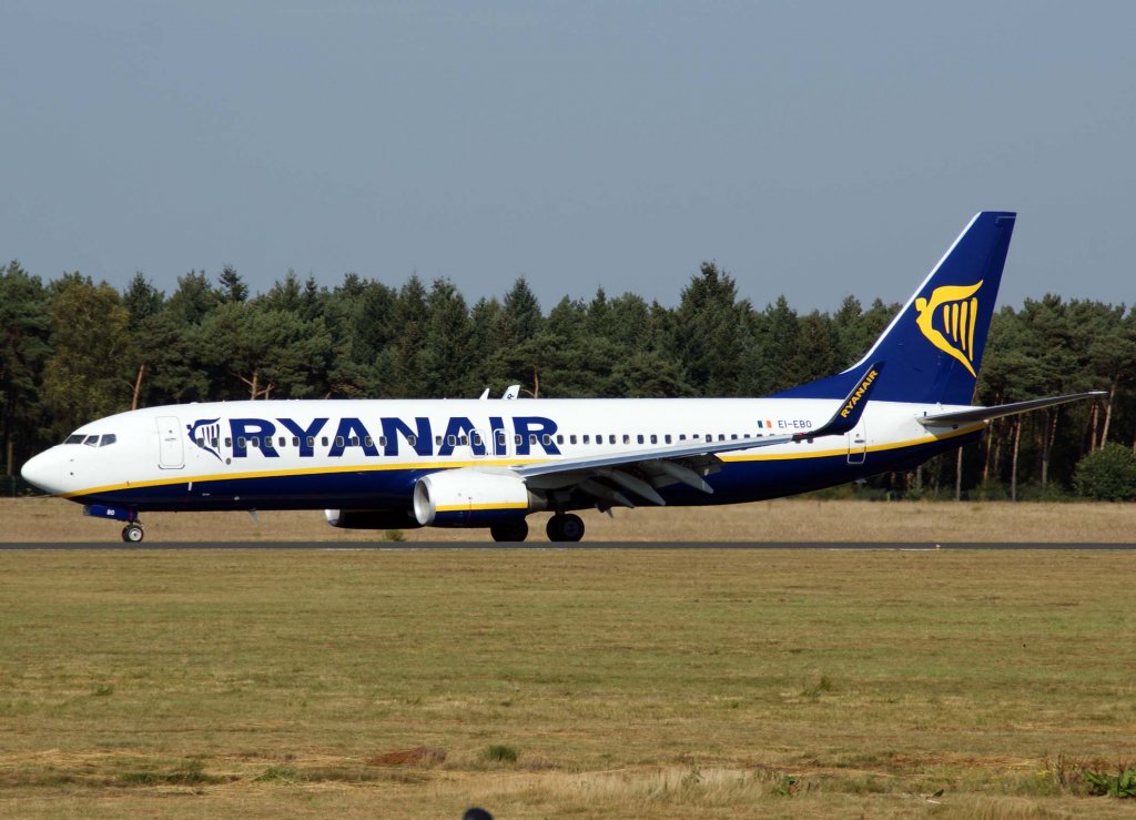 Raynair, EI-EBO, Boeing 737-800 wl, 2009.09.08, NRN, Weeze, Germany