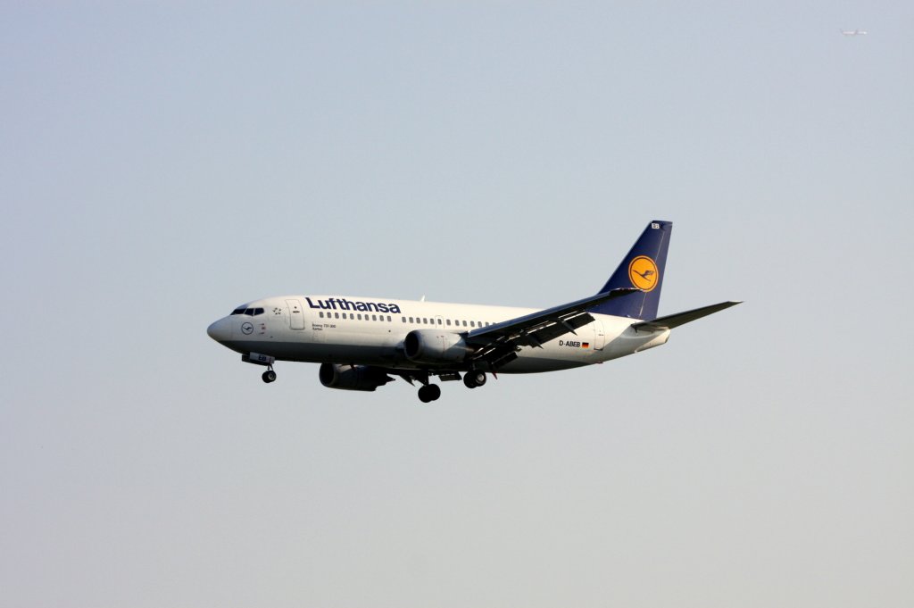 Reg.: D-ABEB Hersteller: BOEING Typ: 737-330 Serien Nr.: 251481 Baujahr: 1991 Erstflug: 21.06.1991 mit dem Taufnamen Xanten aufgenommen am 22.05.2010 auf dem Flughafen Frankfurt am Main