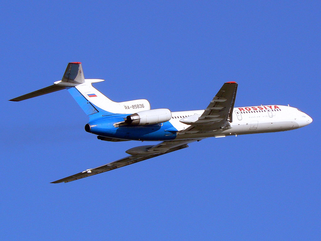 Rossiya / Pulkovo Tu-154M RA-85836 nach dem Takeoff auf der 05R in DUS / EDDL / Düsseldorf am 07.10.2007
