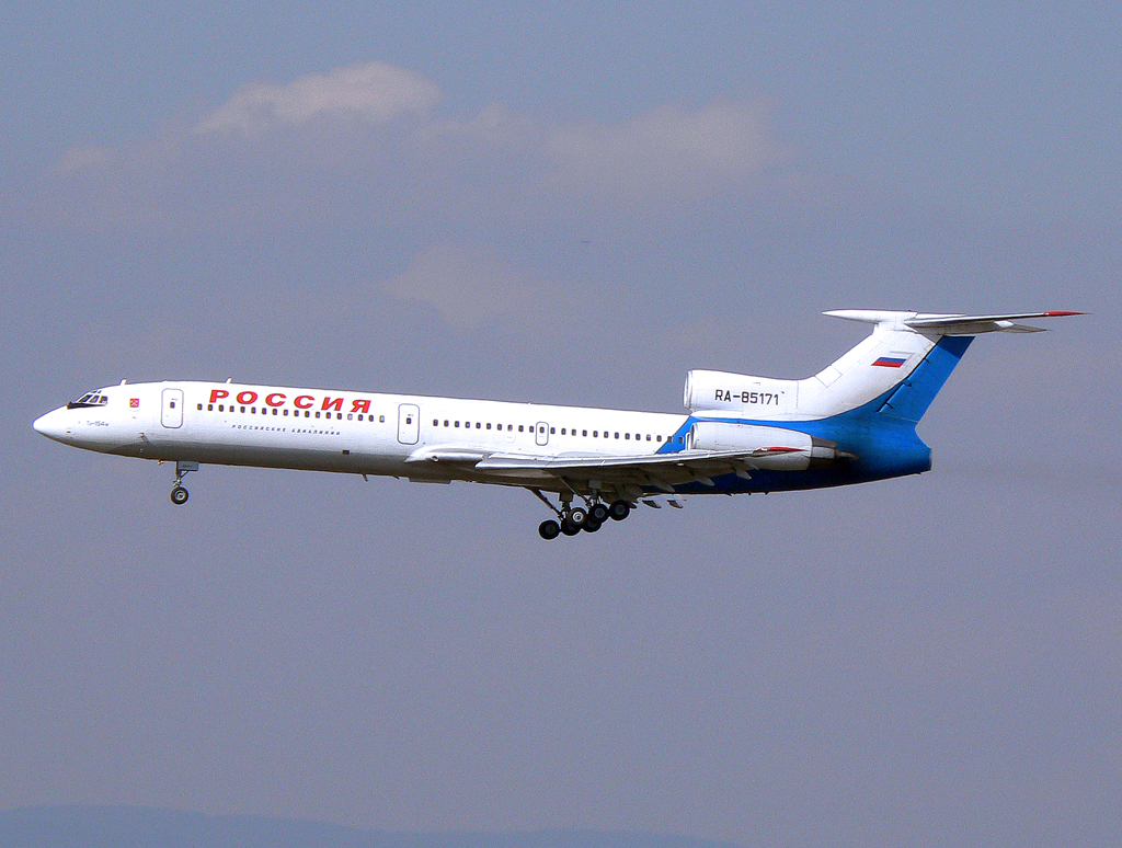 Rossiya Tu-154M RA-85171 im Anflug auf die damalige 25R in FRA / EDDF / Frankfurt am 23.09.2007
