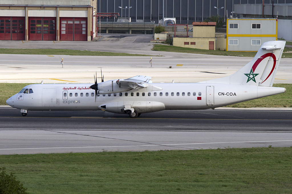 Royal Air Maroc - Express, CN-COA, Aerospatiale, ATR-72-202, 01.11.2010, LIS, Lissabon, Portugal 





