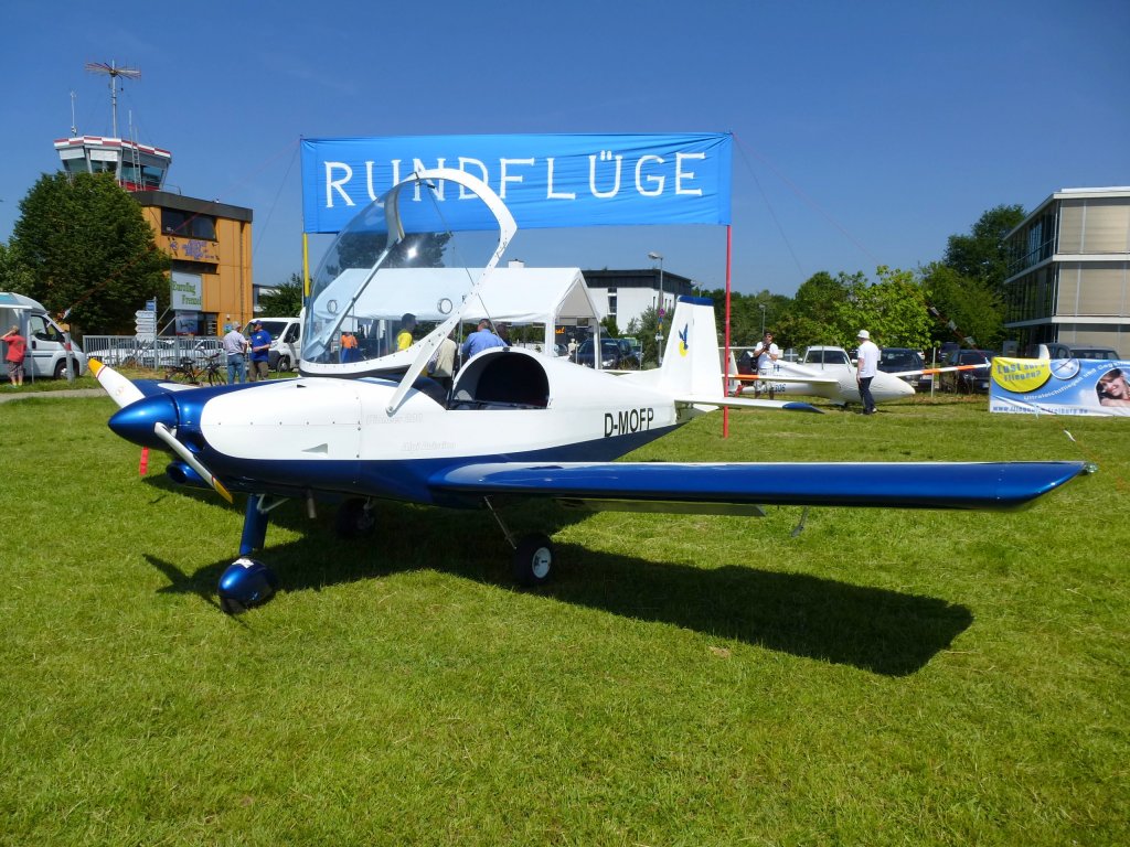 Rundflge mit der Pioneer 200, Tag der Offenen Tr am Freiburger Flugplatz, Juni 2013