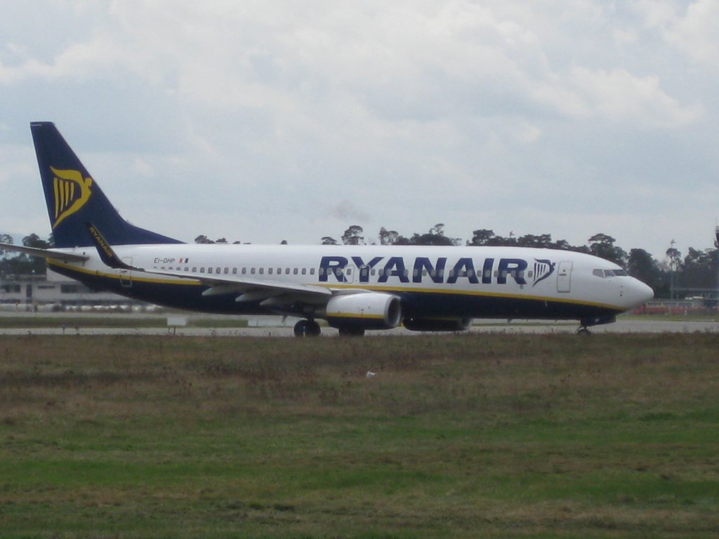 Ryanair-Boeing 737-800 auf dem Flughafen Karlsruhe/Baden-Baden am 1. April 2010