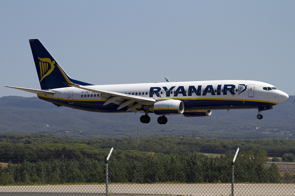 Ryanair, EI-DAT, Boeing, B737-8AS, 12.09.2010, GRO, Girona, Spain 




