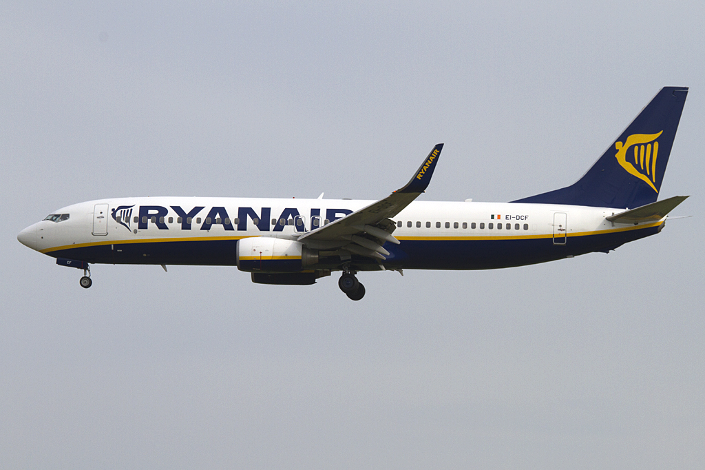 Ryanair, EI-DCF, Boeing, B737-8AS, 09.06.2010, SXF, Berlin-Schnefeld, Germany 



