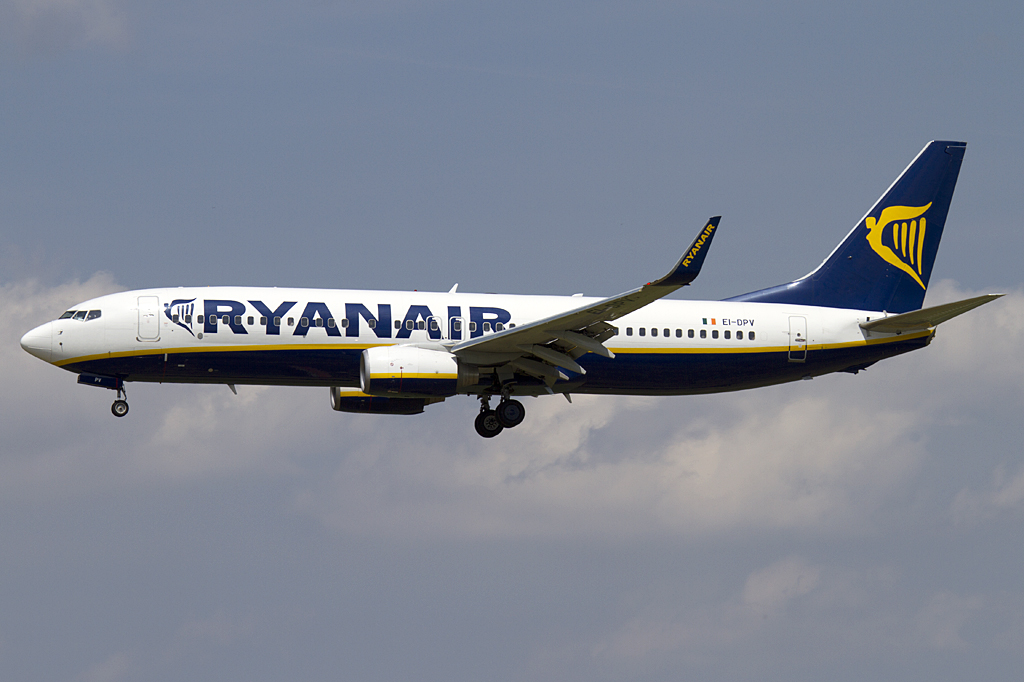 Ryanair, EI-DPV, Boeing, B737-8AS, 09.06.2010, SXF, Berlin-Schnefeld, Germany 


