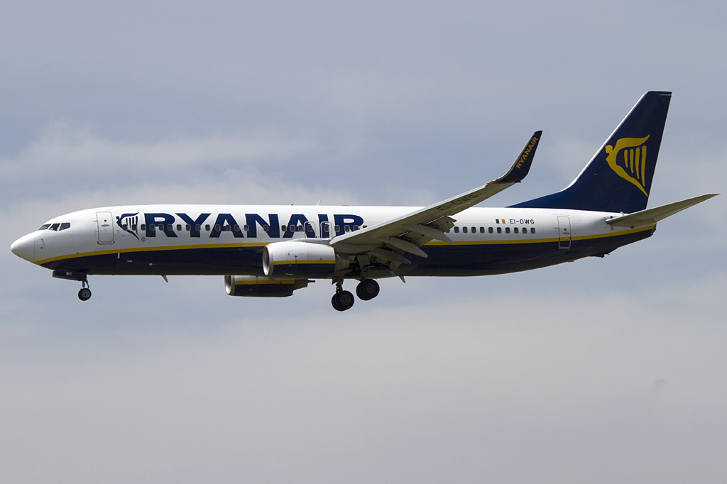 Ryanair, EI-DWG, Boeing, B737-8AS, 18.06.2011, BCN, Barcelona, Spain




