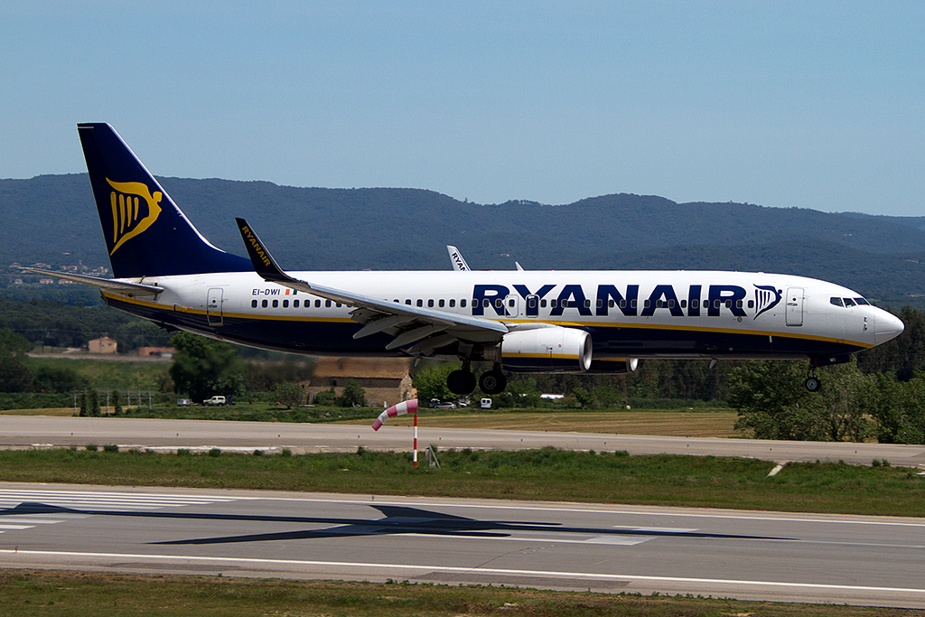Ryanair, EI-DWI, Boeing, B737-8AS, 10.05.2012, GRO, Girona, Spain 


