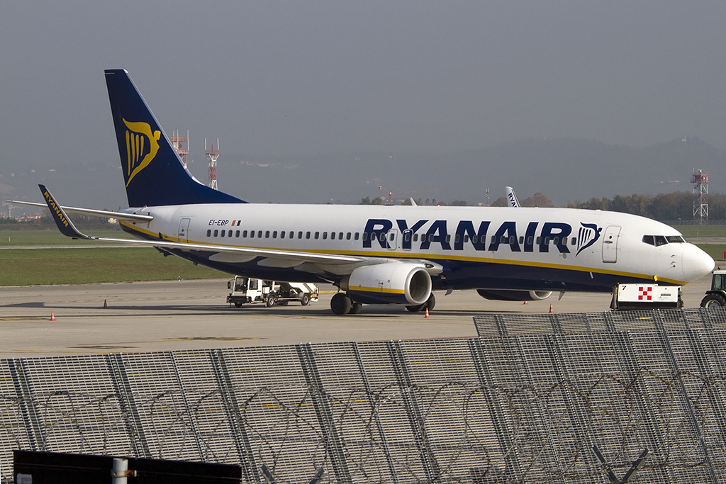Ryanair, EI-EBP, Boeing, B737-8AS, 16.11.2012, BGY, Bergamo, Italy 




