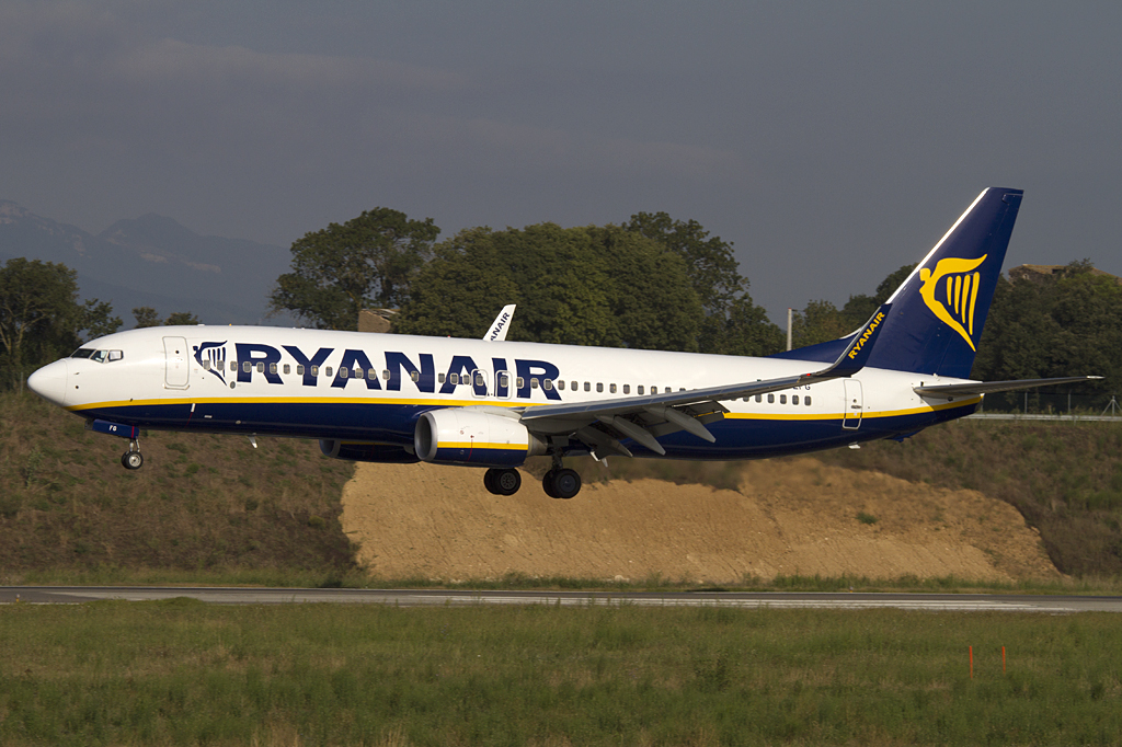 Ryanair, EI-EFG, Boeing, B737-8AS, 05.09.2010, GRO, Girona, Spain 




