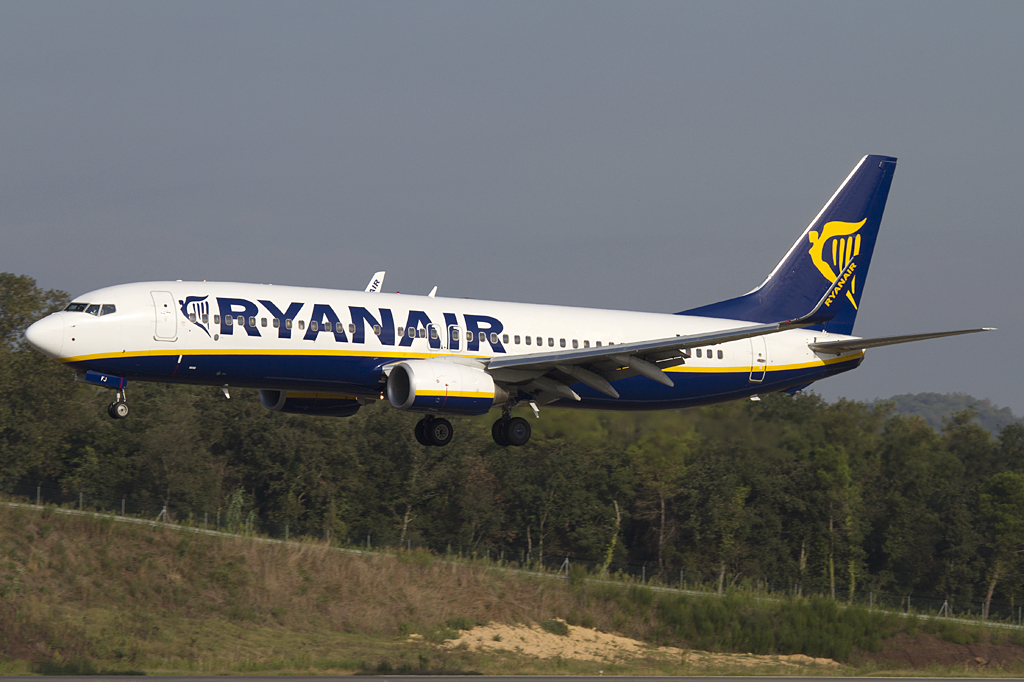 Ryanair, EI-EFJ, Boeing, B737-8AS, 05.09.2010, GRO, Girona, Spain 



