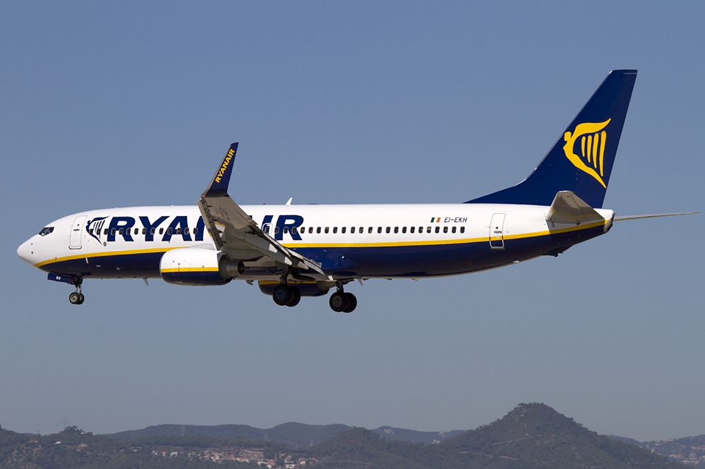 Ryanair, EI-EKH, Boeing, B737-8AS, 19.09.2010, BCN, Barcelona, Spain 


