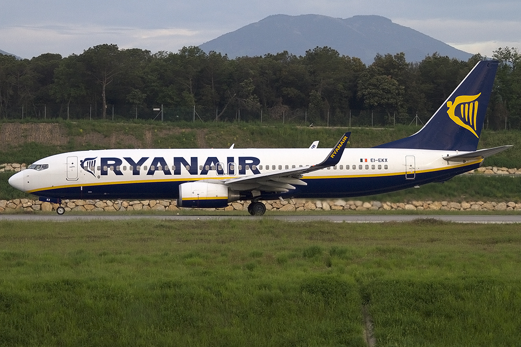 Ryanair, EI-EKX, Boeing, B737-8AS, 08.05.2013, GRO, Girona, Spain



