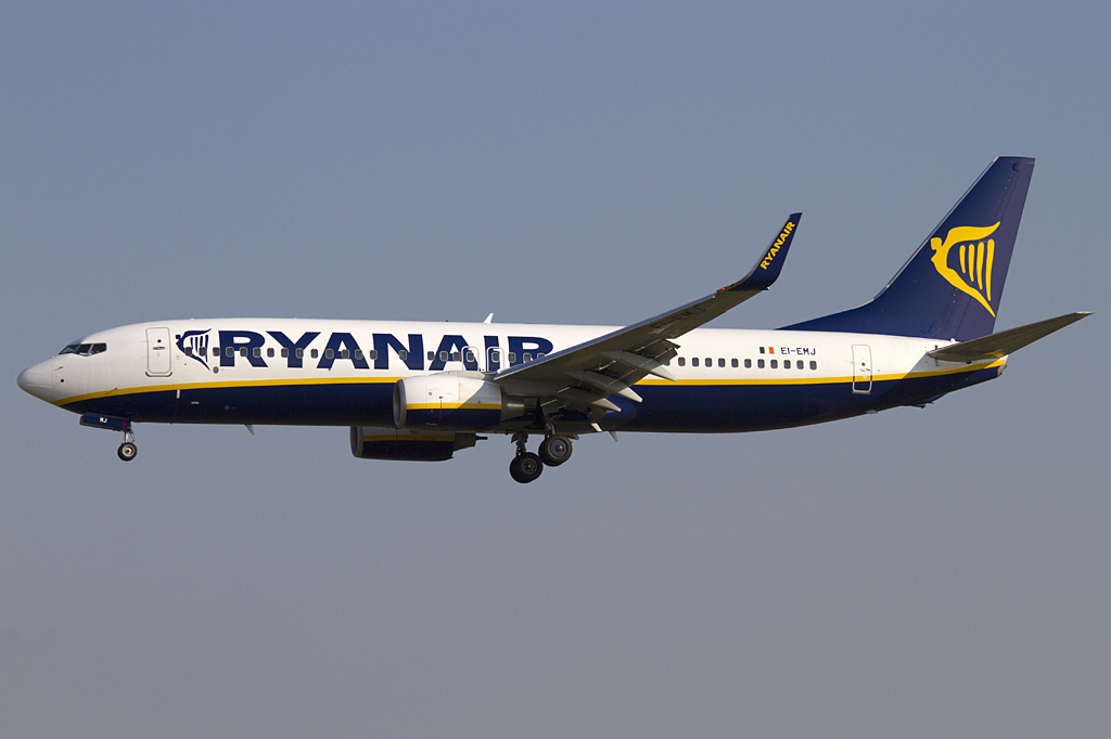 Ryanair, EI-EMJ, Boeing, B737-8AS, 06.09.2010, BCN, Barcelona, Spain 



