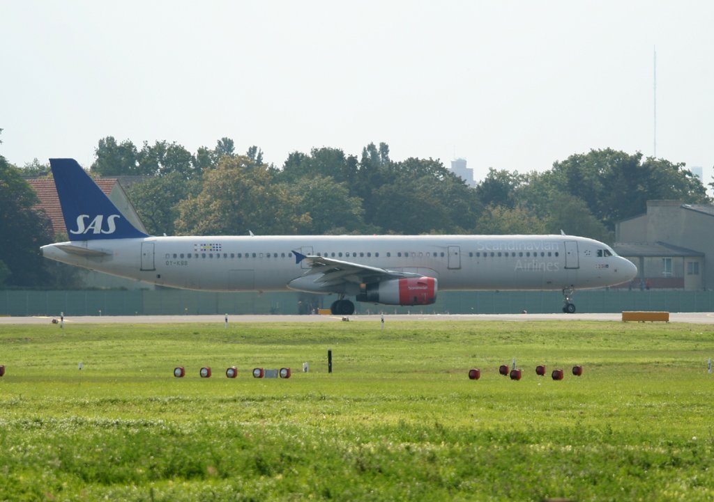 SAS A 321-232 OY-KBB kurz vor dem Start in Berlin-Tegel am 17.09.2011
