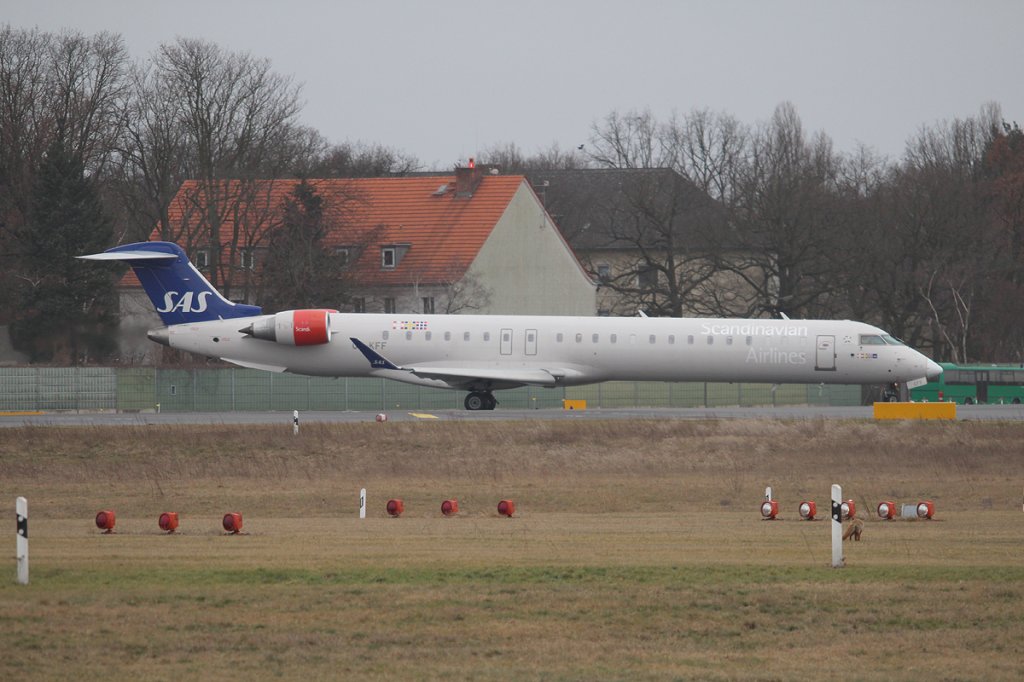 SAS Canadair Regjet CRJ900ER OY-KFF kurz vor dem Start in Berlin-Tegel am 03.03.2013