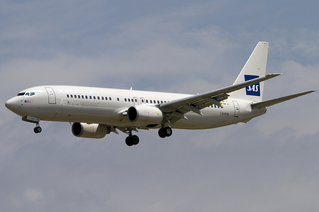 SAS, LN-RPR, Boeing, B737-883, 18.06.2011, BCN, Barcelona, Spain




