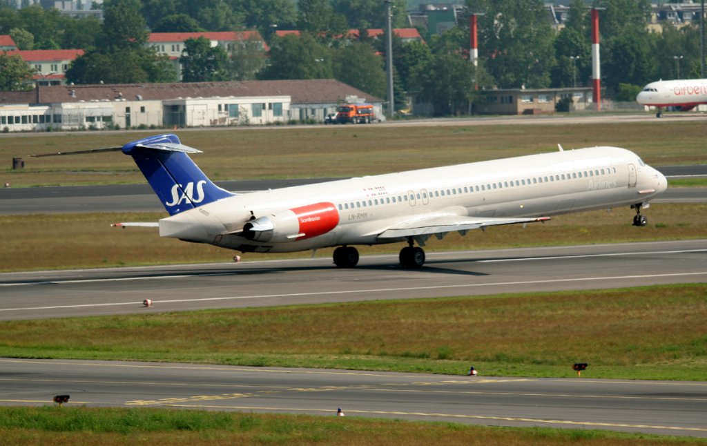 SAS MD 82 LN-RMM beim Start in Berlin-Tegel am 22.05.2012
