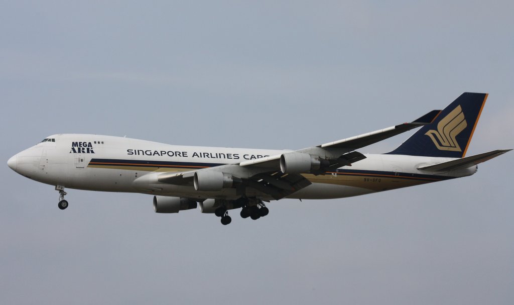 Singapore Airlines Cargo,9V-SFQ,(c/n32901),Boeing 747-412F,17.03.2012,HAM-EDDH,Hamburg,Germany