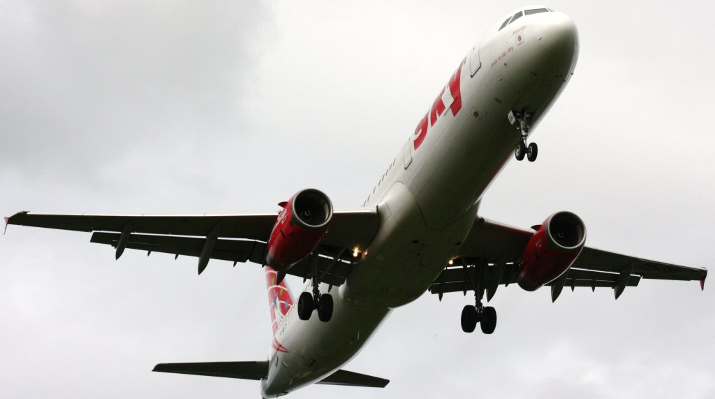 Sky Airlines, TC-SKI, Airbus A321-231, 23.07.2011, HAM-EDDH, Hamburg, Germany 