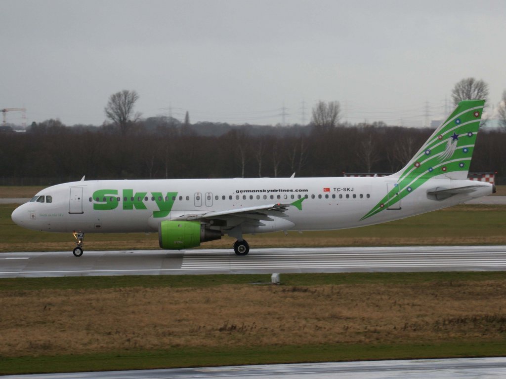 Sky Airlines, TC-SKJ  Jupiter , Airbus, A 320-200, 06.01.2012, DUS-EDDL, Dsseldorf, Germany 