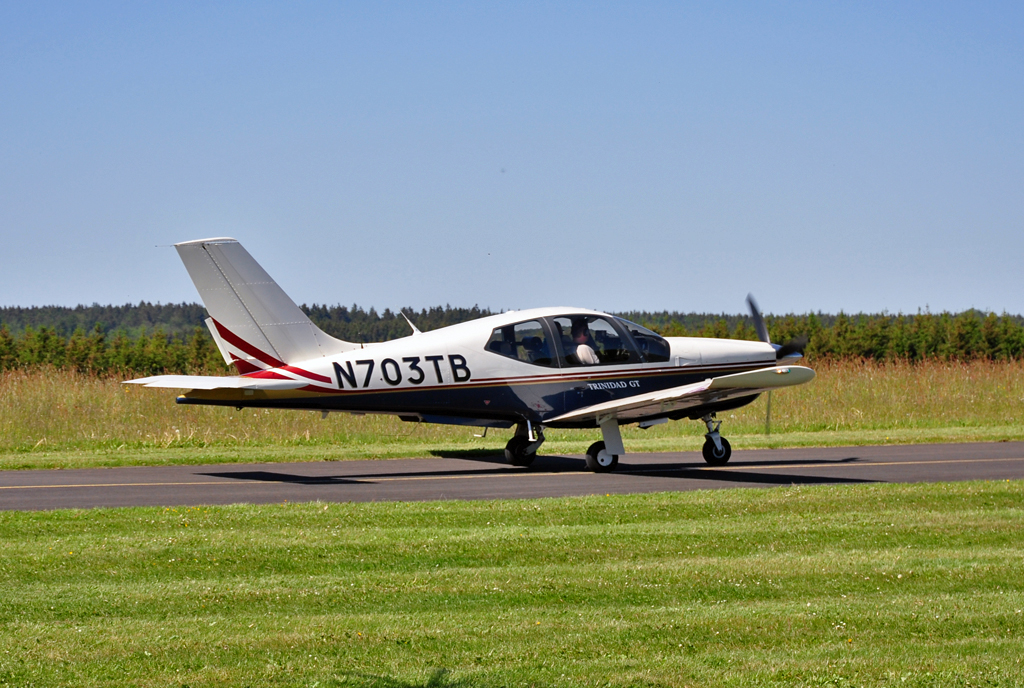 Socata TB-21 Trinidad, N703TB, auf dem Flugplatz Dahlemer-Binz - 25.05.2011