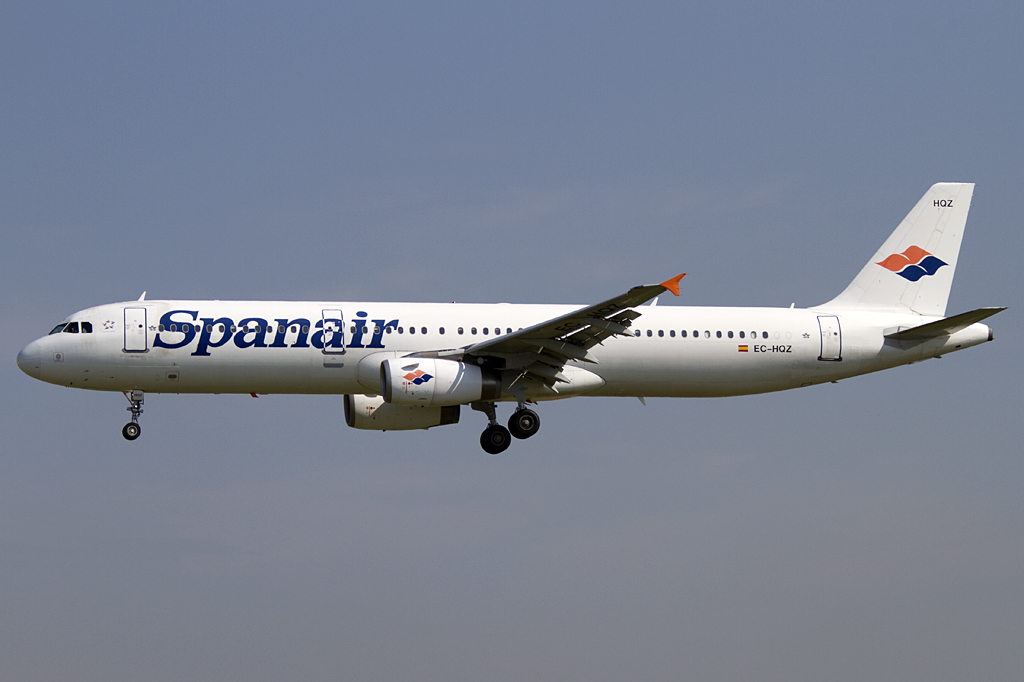 Spanair, EC-HQZ, Airbus, A321-231, 16.06.2011, BCN, Barcelona, Spain 




