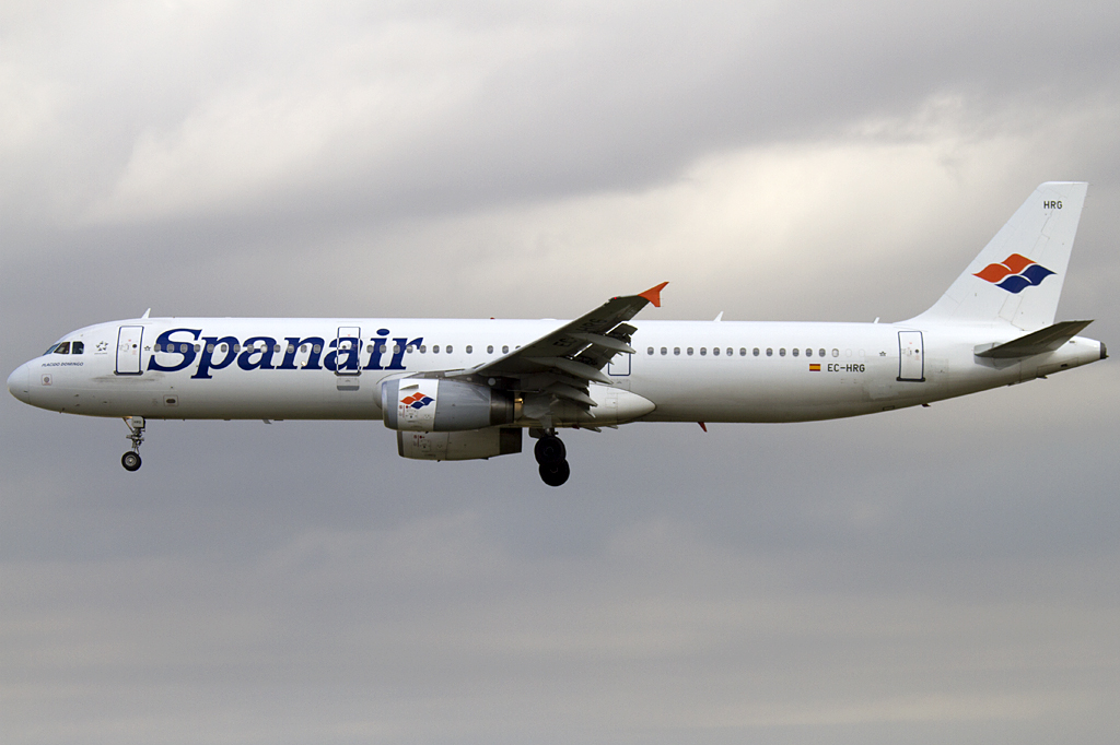 Spanair, EC-HRG, Airbus, A321-231, 10.09.2010, BCN, Barcelona, Spain 




