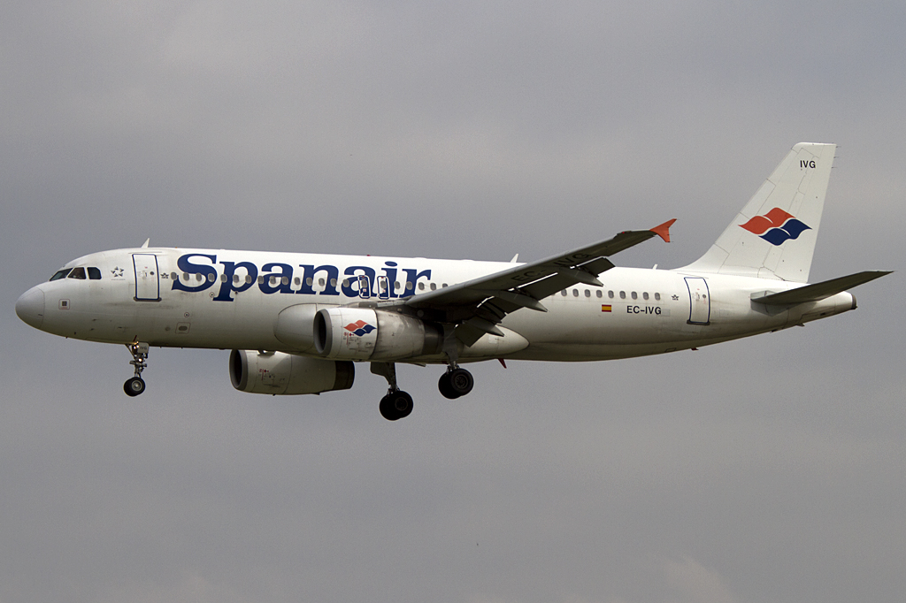 Spanair, EC-IVG, Airbus, A320-232, 18.06.2011, BCN, Barcelona, Spain



