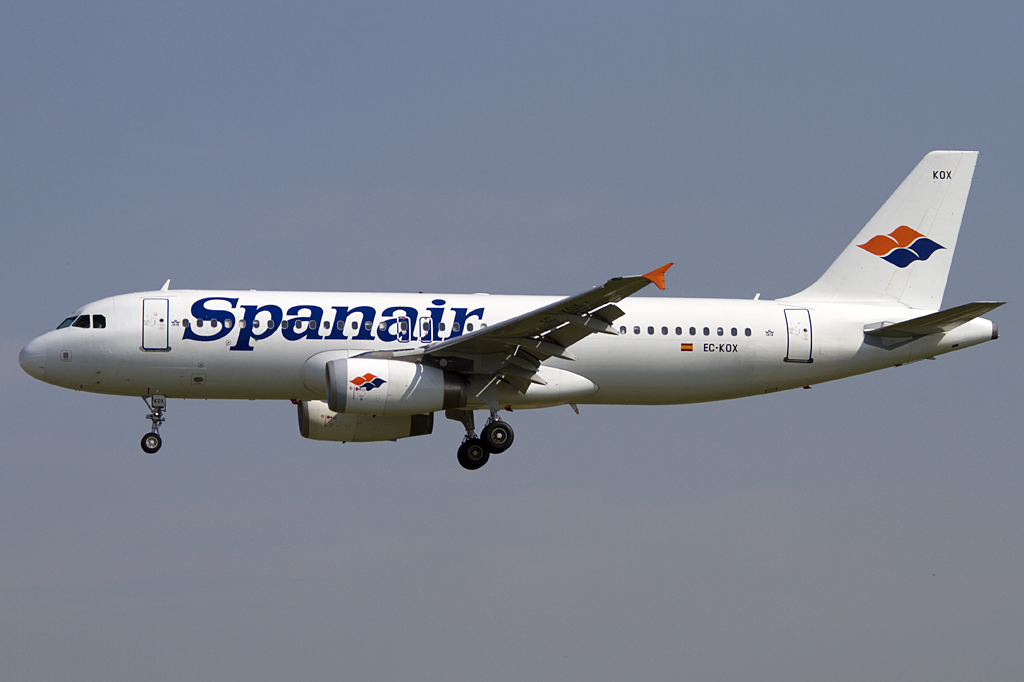 Spanair, EC-KOX, Airbus, A320-232, 16.06.2011, BCN, Barcelona, Spain



