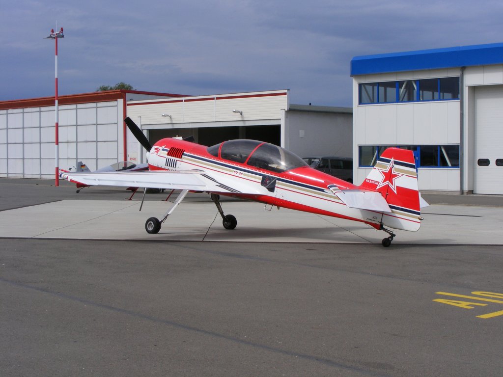 Sukhoi SU 29 RA3470K auf dem Flugplatz Gera EDAJ