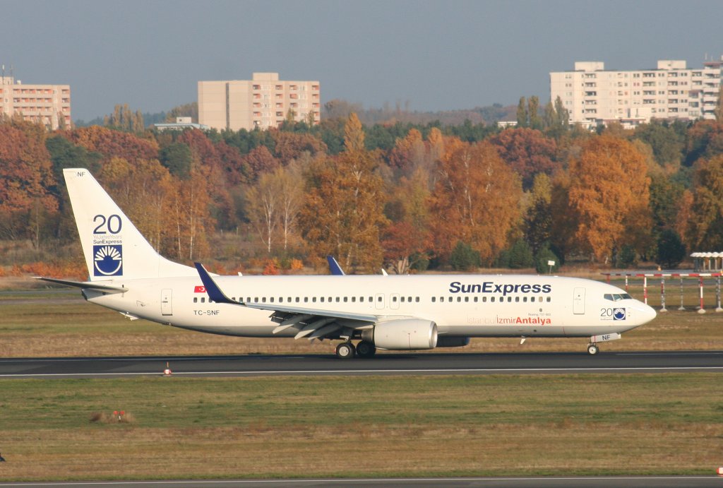 SunExpress B 737-8HC TC-SNF beim Start in Berln-Tegel am 31.10.2009