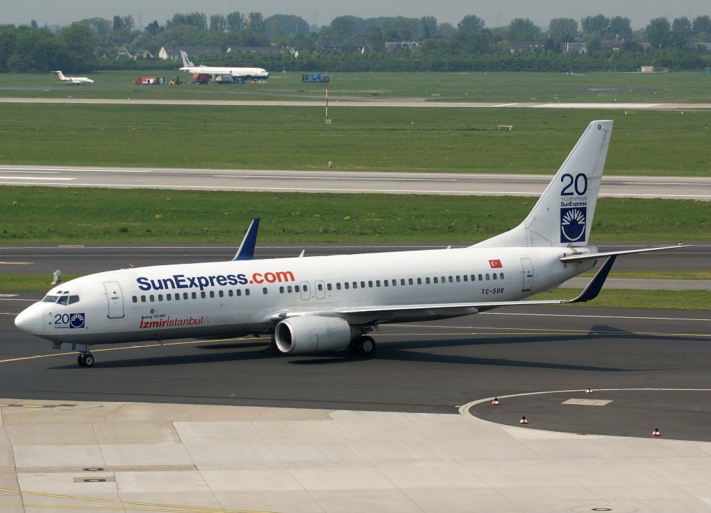 SunExpress, TC-SUO, Boeing 737-800 WL, 29.04.2011, DUS-EDDL, Dsseldorf, Germany 

