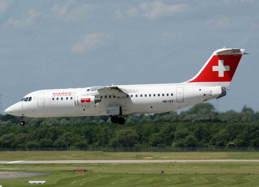 Swiss European Airlines, HB-IXX  Silberen - 2319m , BAe/Avro, 146-300/RJ-100, 22.09.2012, DUS-EDDL, Dsseldorf, Germany 

