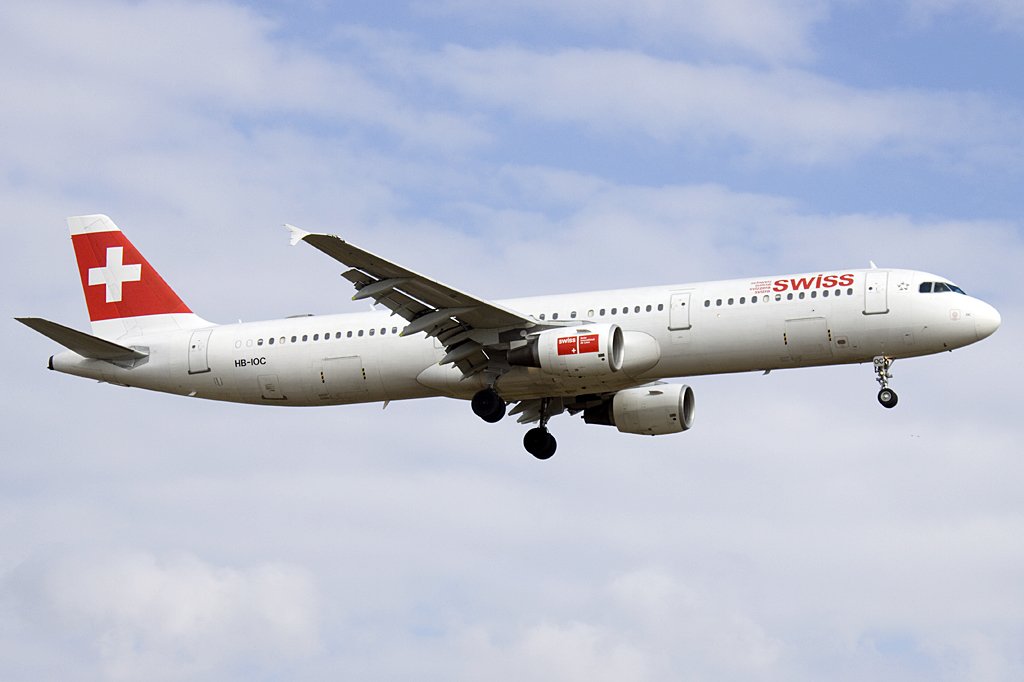 Swiss, HB-IOC, Airbus, A321-111, 20.02.2010, ZRH, Zrich, Switzerland 

