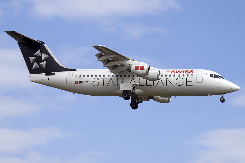Swiss, HB-IYV, BAe, ARJ-100, 20.02.2010, ZRH, Zrich, Switzerland 


